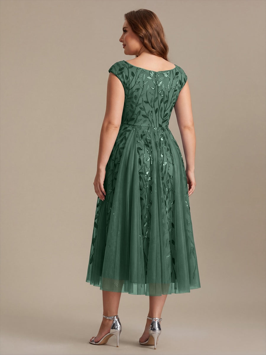 Midi Pailletten A-Linie Kleid Mit V-Ausschnitt Und Patchwork Details #Farbe_Eukalyptus