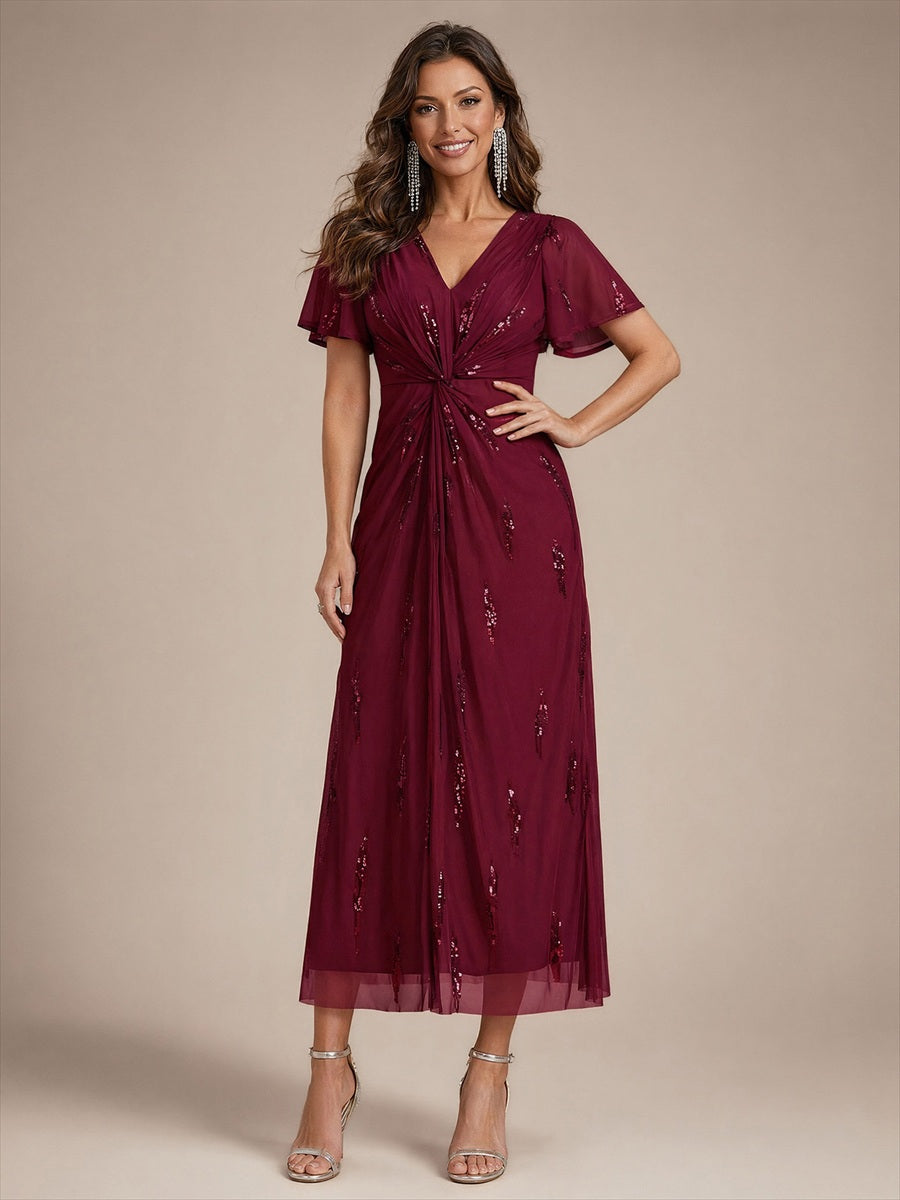 Tea Länge V Ausschnitt Etui Kleid Aus Tüll Mit Pailletten Und Schlitz Zum Binden Kleid #Farbe_Burgunderrot