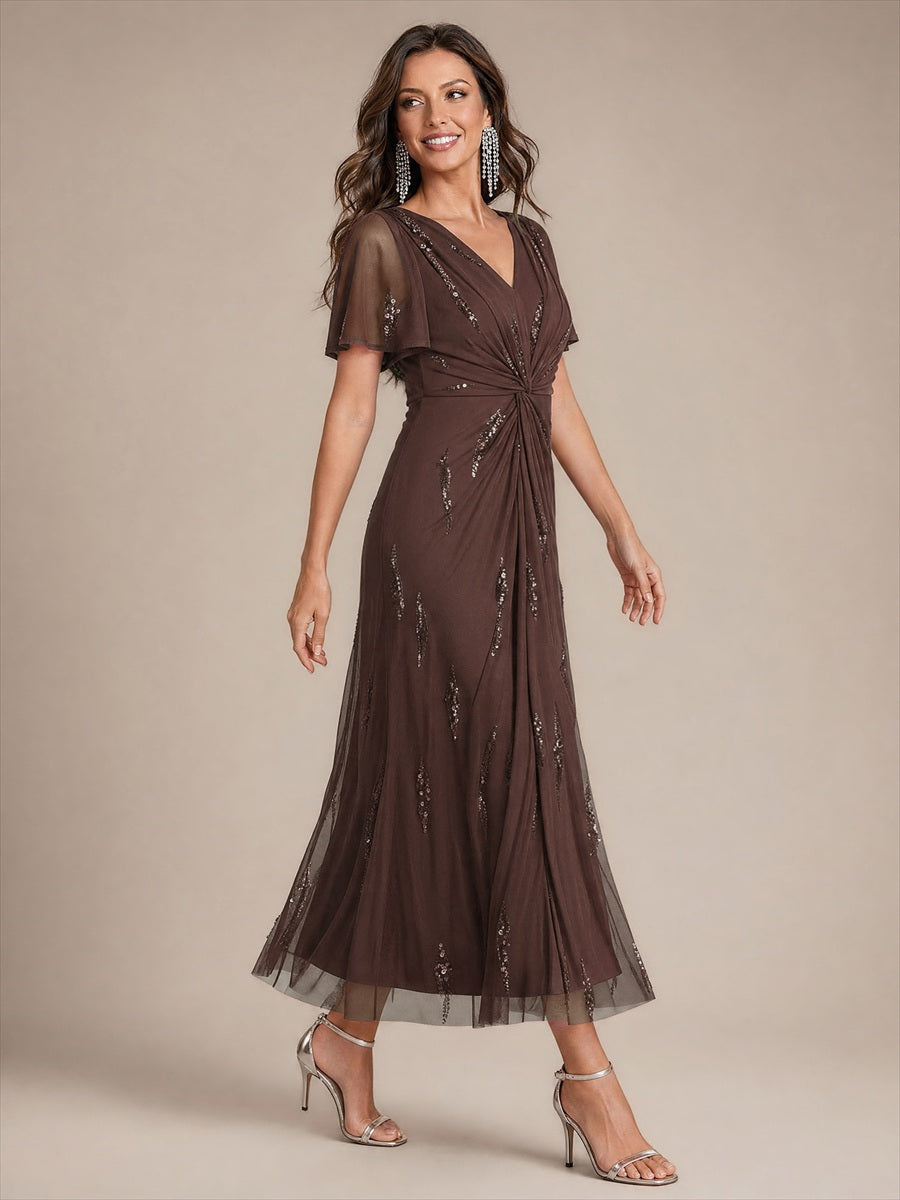 Tea Länge V Ausschnitt Etui Kleid Aus Tüll Mit Pailletten Und Schlitz Zum Binden Kleid #Farbe_Schokoladenbraun