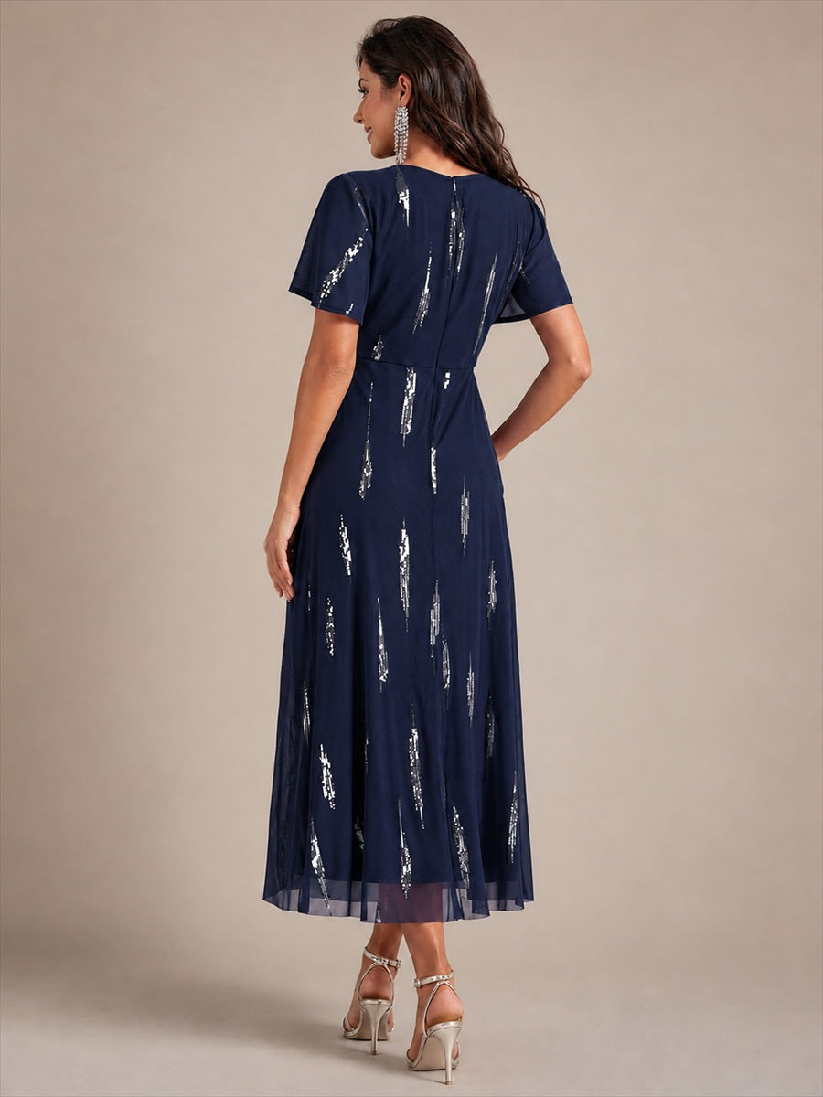 Tea Länge V Ausschnitt Etui Kleid Aus Tüll Mit Pailletten Und Schlitz Zum Binden Kleid #Farbe_Marineblau