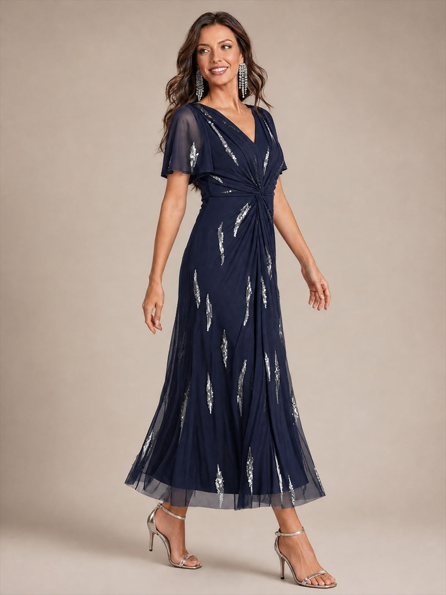 Tea Länge V Ausschnitt Etui Kleid Aus Tüll Mit Pailletten Und Schlitz Zum Binden Kleid #Farbe_Marineblau