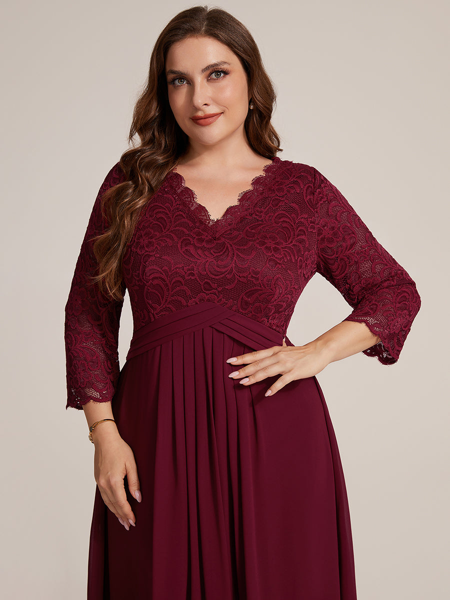 Midi Tee Länge V Ausschnitt Etui Kleid Aus Spitze Elegantes Design Für Besondere Anlässe #Farbe_Burgunderrot