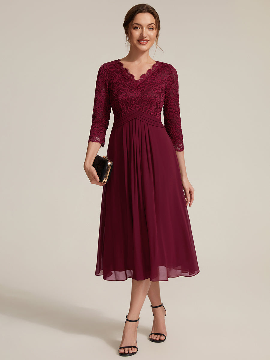 Midi Tee Länge V Ausschnitt Etui Kleid Aus Spitze Elegantes Design Für Besondere Anlässe #Farbe_Burgunderrot