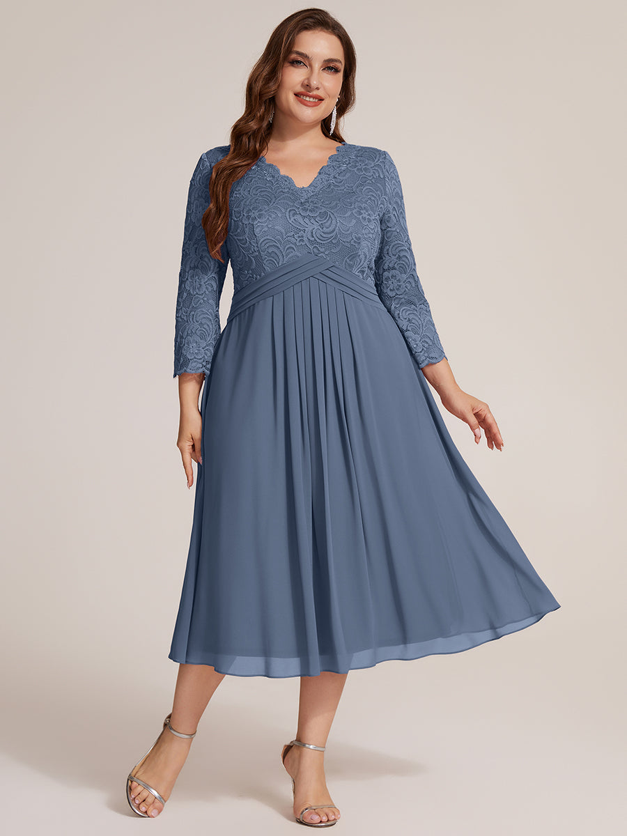 Midi Tee Länge V Ausschnitt Etui Kleid Aus Spitze Elegantes Design Für Besondere Anlässe #Farbe_Taubenblau