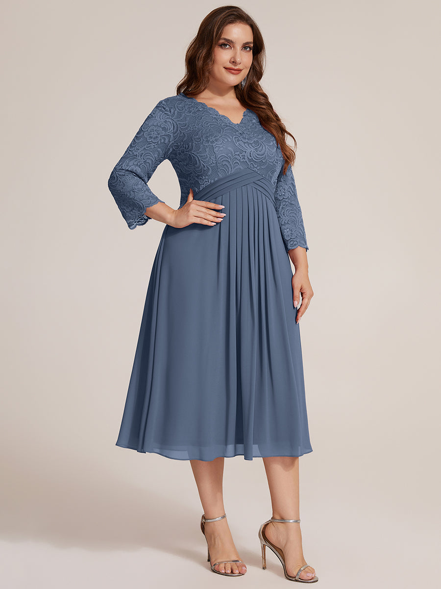 Midi Tee Länge V Ausschnitt Etui Kleid Aus Spitze Elegantes Design Für Besondere Anlässe #Farbe_Taubenblau