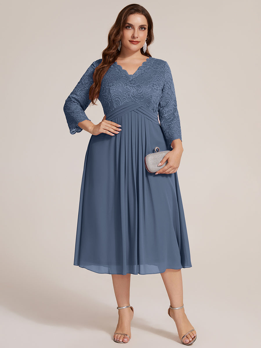 Midi Tee Länge V Ausschnitt Etui Kleid Aus Spitze Elegantes Design Für Besondere Anlässe #Farbe_Taubenblau