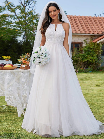 A-Linien-Brautkleid aus Tuell mit Neckholder und Applikationen in Elfenbein #Farbe_Elfenbein