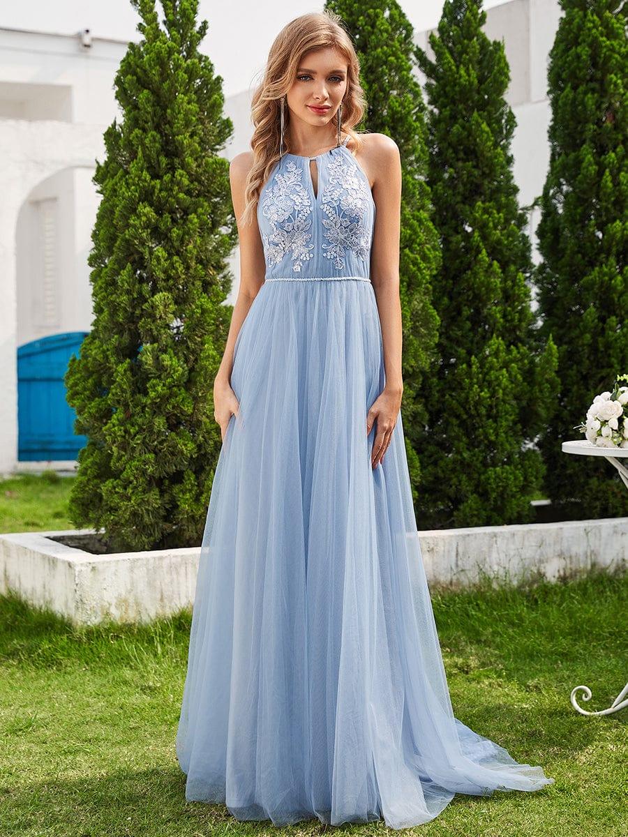 A-Linien-Brautkleid aus Tuell mit Neckholder und Applikationen in Hellblau #Farbe_Hellblau