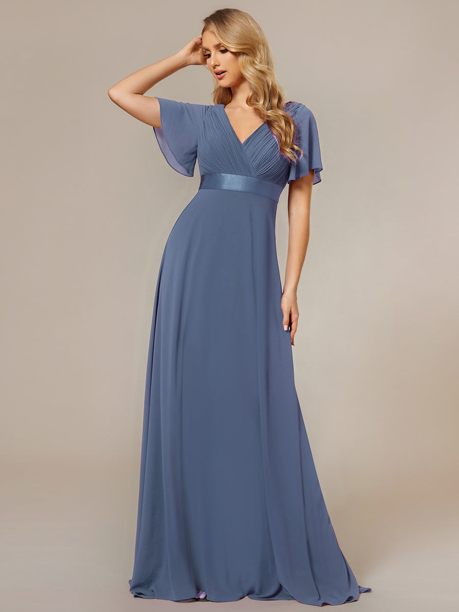 Langes Brautjungfernkleid mit Empire-Taille und kurzen, flatternden Ärmeln #Farbe_Taubenblau