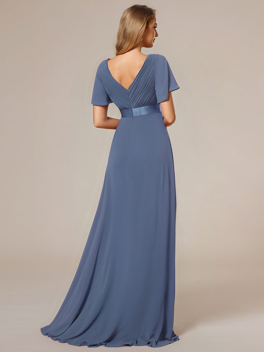 Langes Brautjungfernkleid mit Empire-Taille und kurzen, flatternden Ärmeln #Farbe_Taubenblau