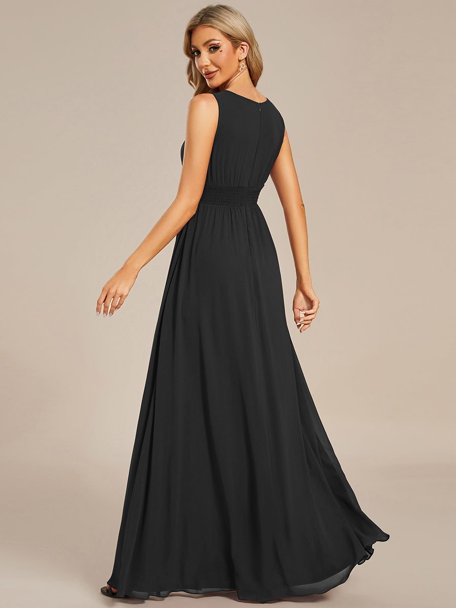 Bodenlanger A-Linien Chiffon Kleid Mit Rundhalsausschnitt Und Bestickten Details #Farbe_Schwarz