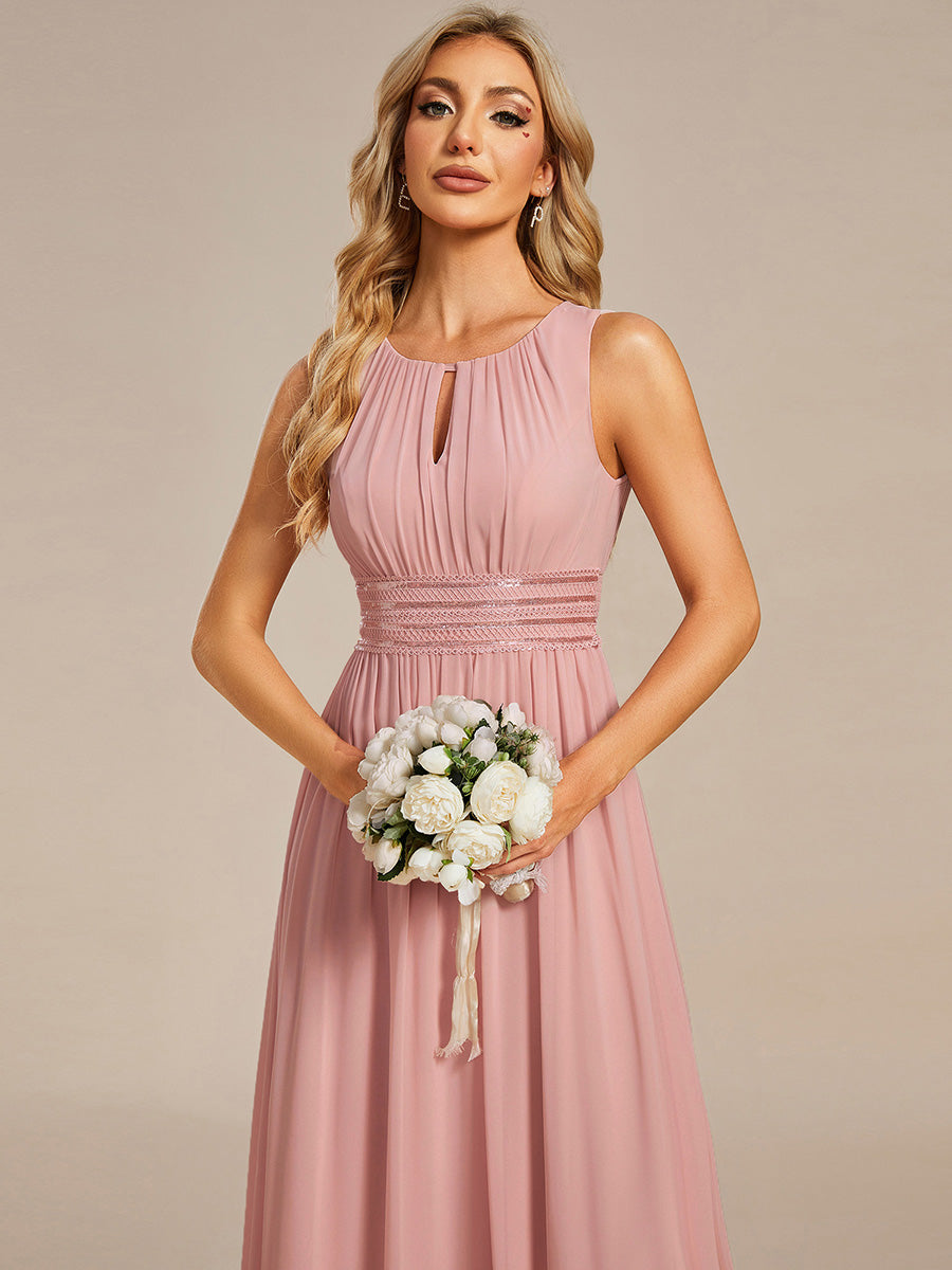 Bodenlanger A-Linien Chiffon Kleid Mit Rundhalsausschnitt Und Bestickten Details #Farbe_Altrosa