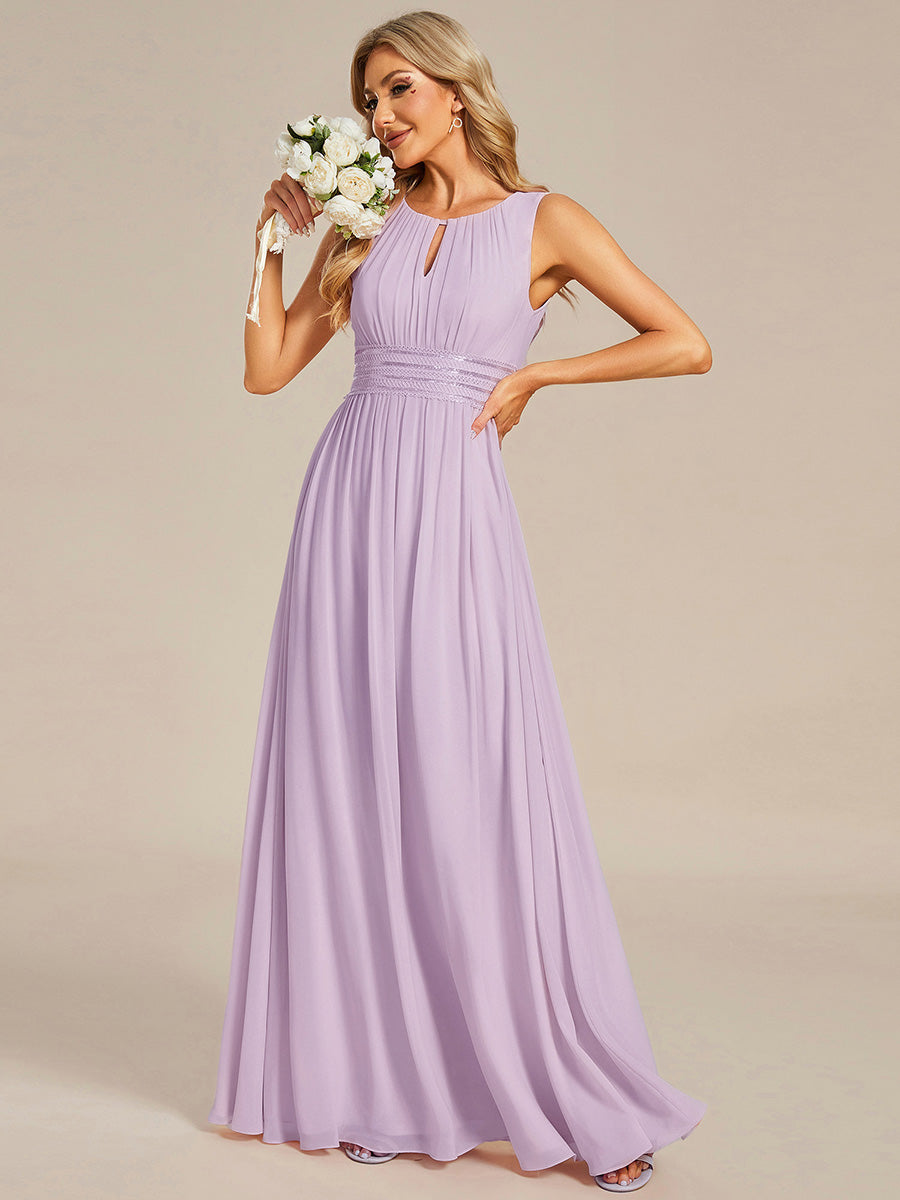 Bodenlanger A-Linien Chiffon Kleid Mit Rundhalsausschnitt Und Bestickten Details #Farbe_Mattflieder