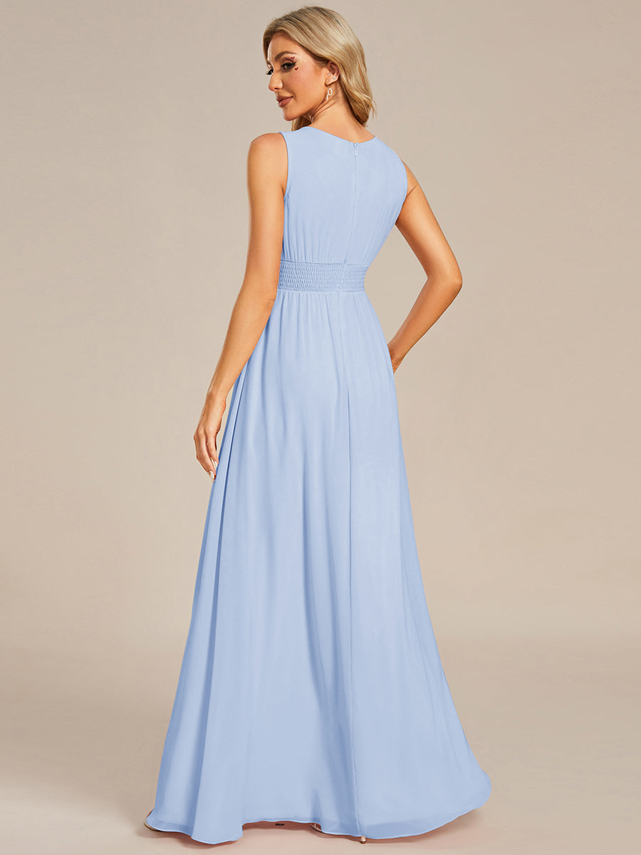 Bodenlanger A-Linien Chiffon Kleid Mit Rundhalsausschnitt Und Bestickten Details #Farbe_Eisblau