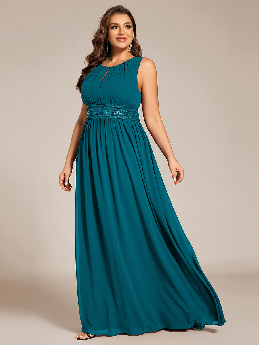 Bodenlanger A-Linien Chiffon Kleid Mit Rundhalsausschnitt Und Bestickten Details #Farbe_Petrol