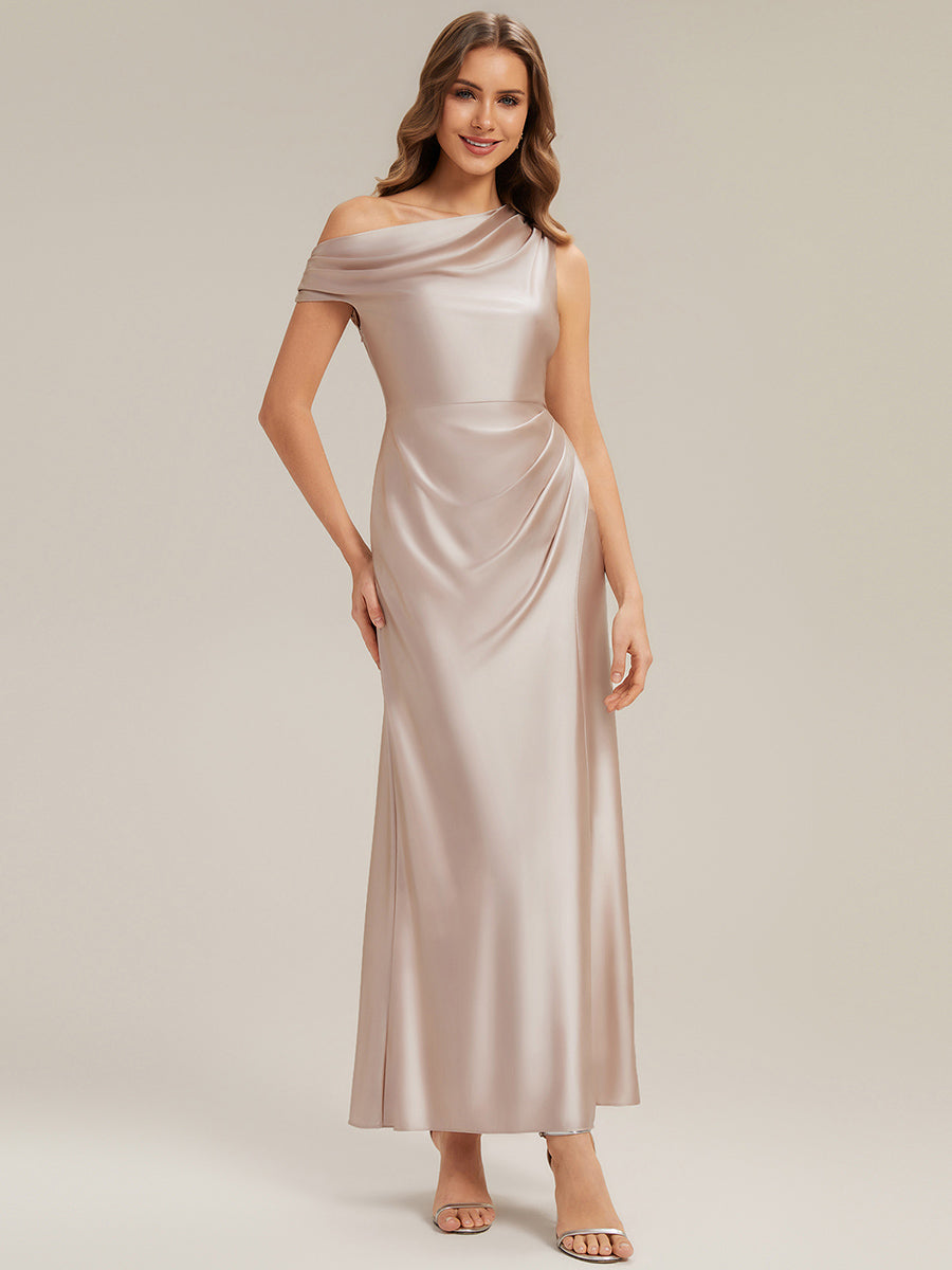 Knöchellanges Asymmetrisches Sheath Satin Kleid Mit Raffinierten Details Und Hohem Schlitz #Farbe_Champagner