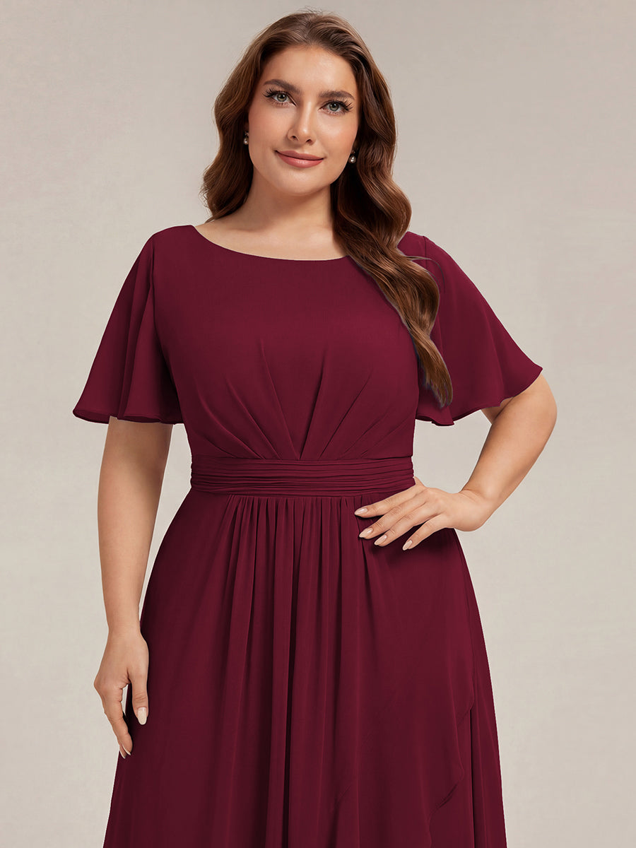 High-Low Chiffon Kleid Mit Rundhalsausschnitt Asymmetrischem Saum Gerüschten Und Rüschen Details Faltenoptik #Farbe_Burgunderrot