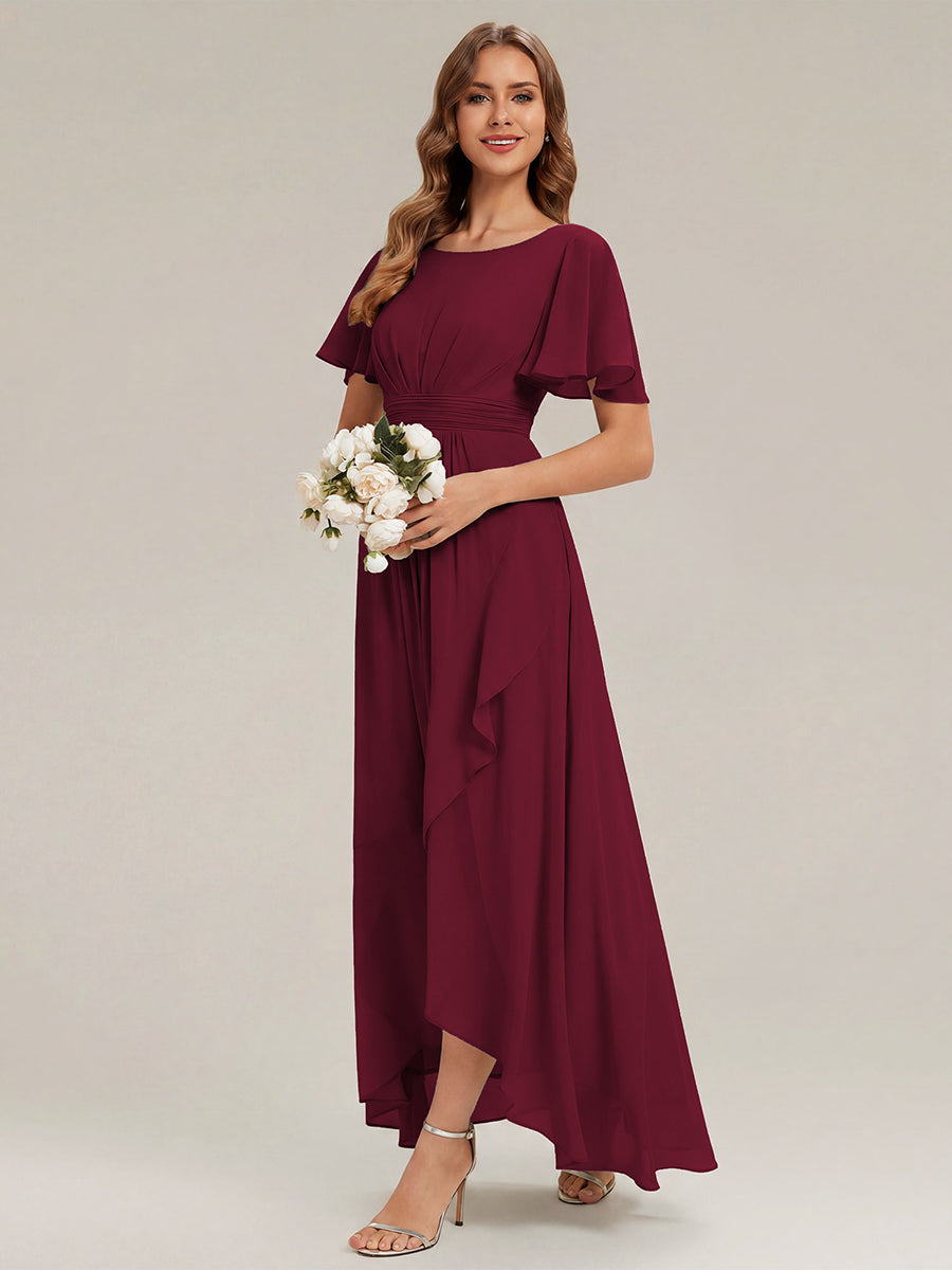 High-Low Chiffon Kleid Mit Rundhalsausschnitt Asymmetrischem Saum Gerüschten Und Rüschen Details Faltenoptik #Farbe_Burgunderrot