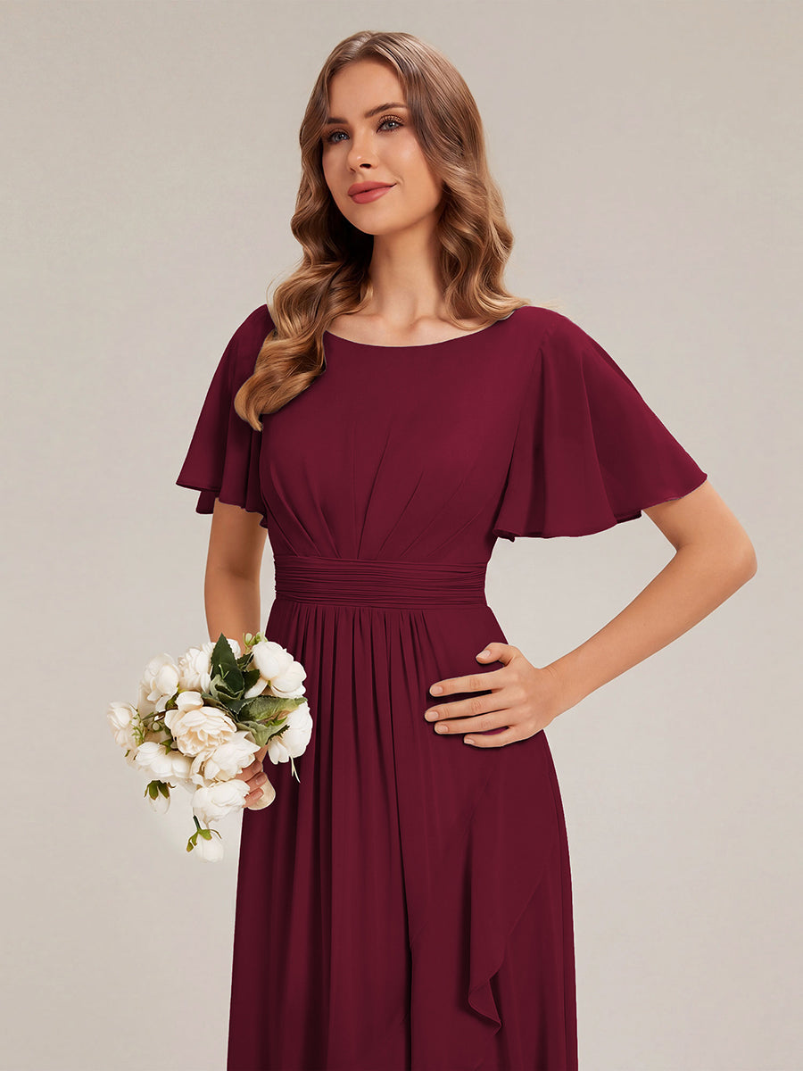 High-Low Chiffon Kleid Mit Rundhalsausschnitt Asymmetrischem Saum Gerüschten Und Rüschen Details Faltenoptik #Farbe_Burgunderrot