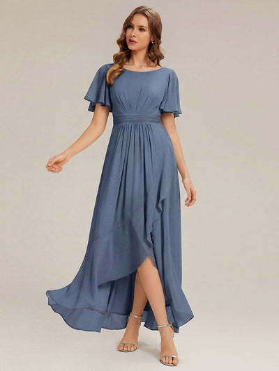 High-Low Chiffon Kleid Mit Rundhalsausschnitt Asymmetrischem Saum Gerüschten Und Rüschen Details Faltenoptik #Farbe_Taubenblau