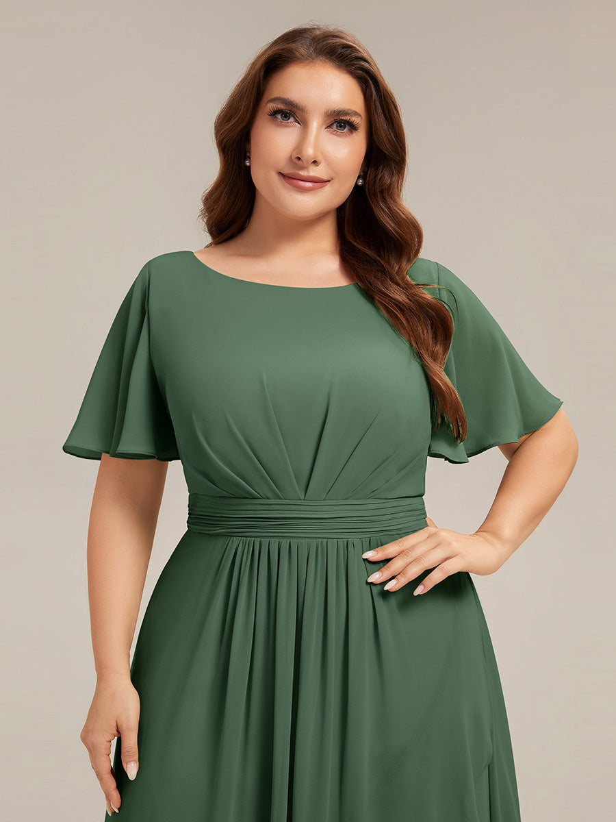 High-Low Chiffon Kleid Mit Rundhalsausschnitt Asymmetrischem Saum Gerüschten Und Rüschen Details Faltenoptik #Farbe_Eukalyptus