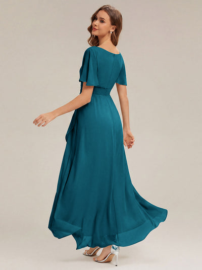 High-Low Chiffon Kleid Mit Rundhalsausschnitt Asymmetrischem Saum Gerüschten Und Rüschen Details Faltenoptik #Farbe_Petrol