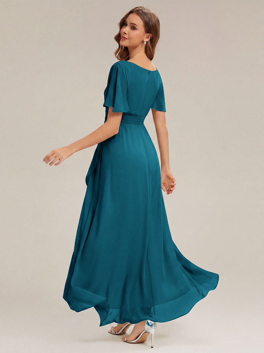 High-Low Chiffon Kleid Mit Rundhalsausschnitt Asymmetrischem Saum Gerüschten Und Rüschen Details Faltenoptik #Farbe_Petrol