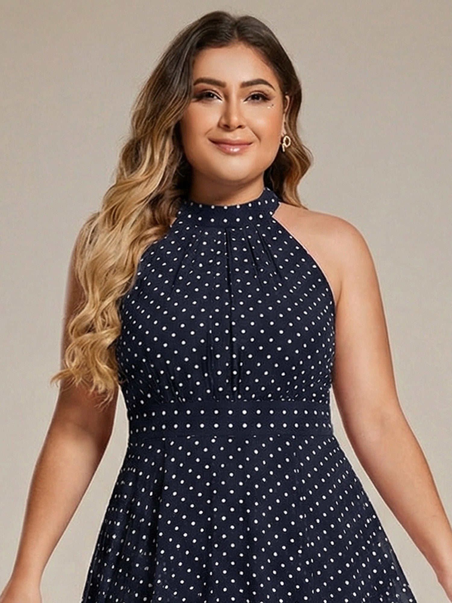 Hochtief Halterneck A-Linie Chiffon Kleid Mit Raffungen #Farbe_Marineblaue Punkte
