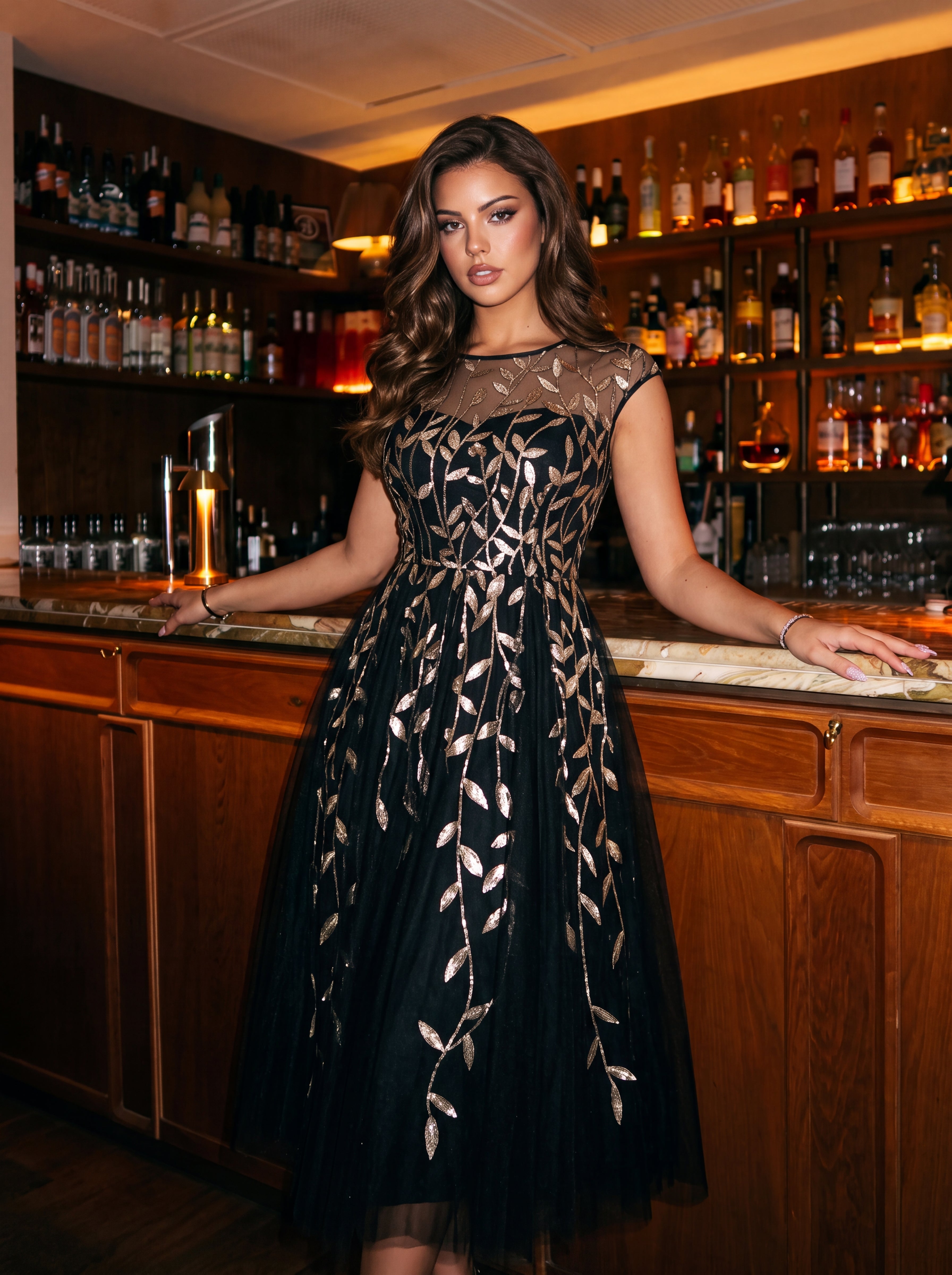 Tea L?nge A Linie Kleid Mit Rundhalsausschnitt Transparente Gestaltung Und Pailletten Kleid #Farbe_Schwarz & Gold