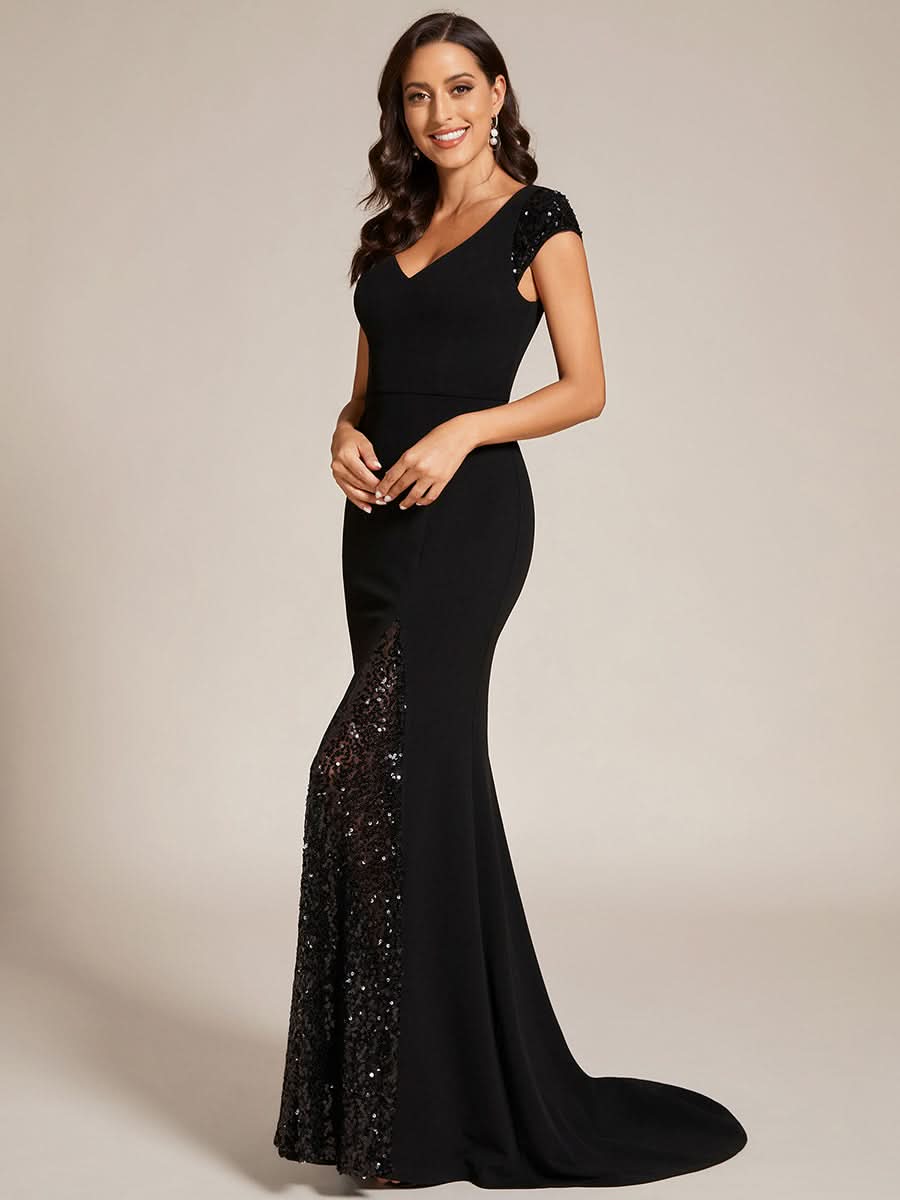 Größe Nach Maß Mode Abendkleid mit tiefem V-Trail und Pailletten #farbe_schwarz
