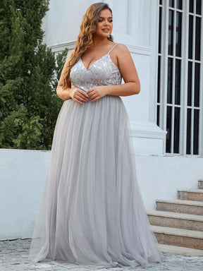 Größe Nach Maß Atemberaubendes Spaghetti-Träger V-Ausschnitt besticktes bodenlanges Abendkleid 50090