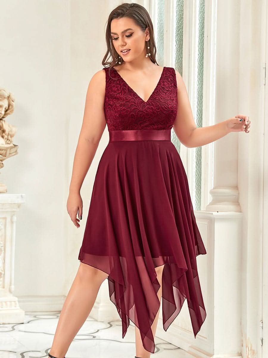 Kurz Spitzen Cocktailkleid mit V-Ausschnitt #farbe_Burgundy