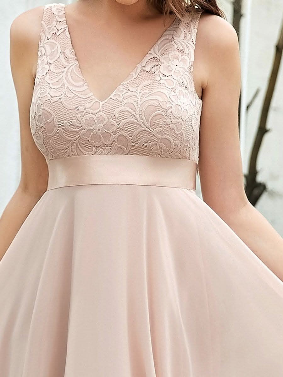 V-Ausschnitt Spitze Knielang Hochzeitsgast Kleider #farbe_Blush