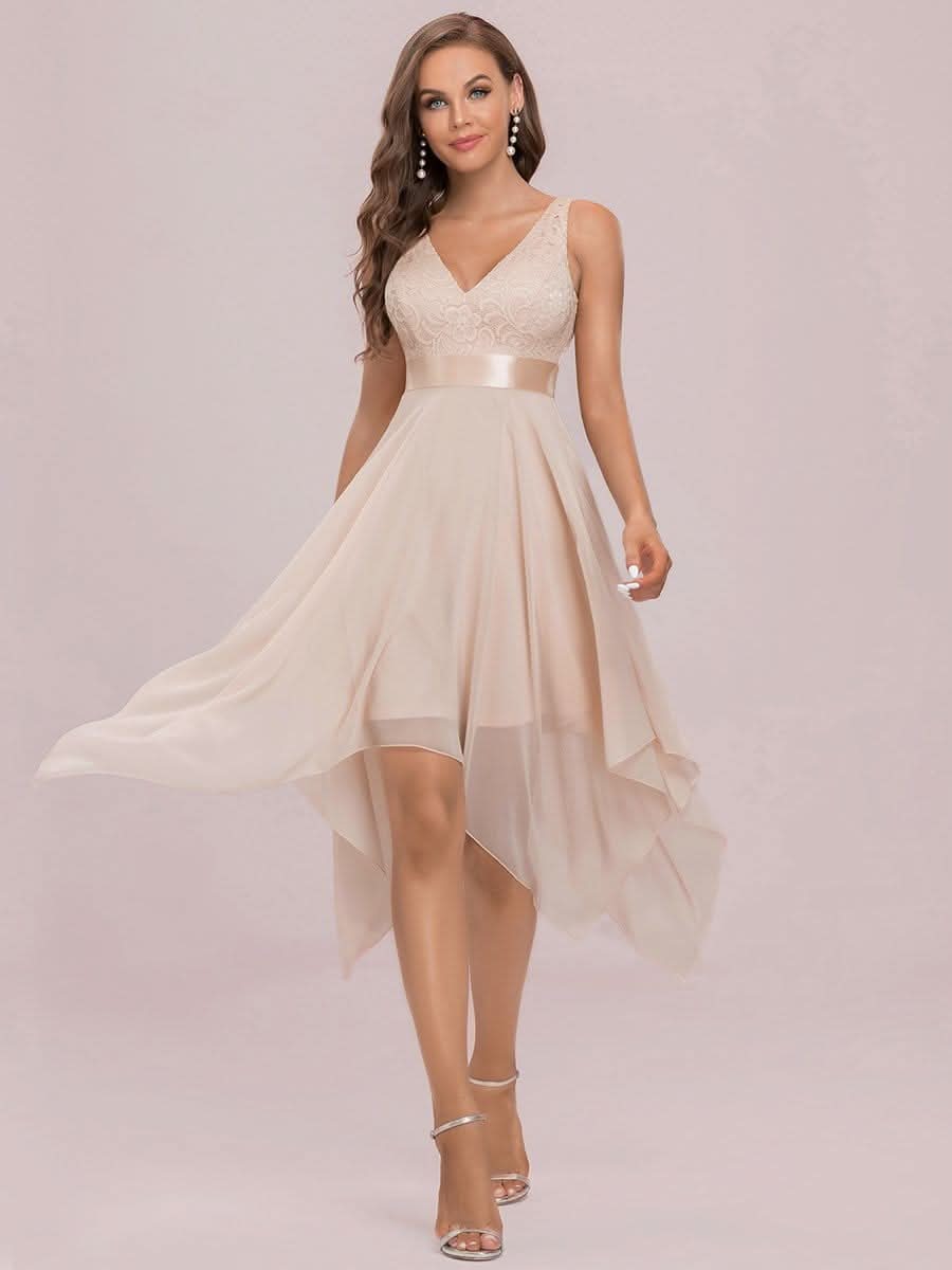 V-Ausschnitt Spitze Knielang Hochzeitsgast Kleider #farbe_Blush