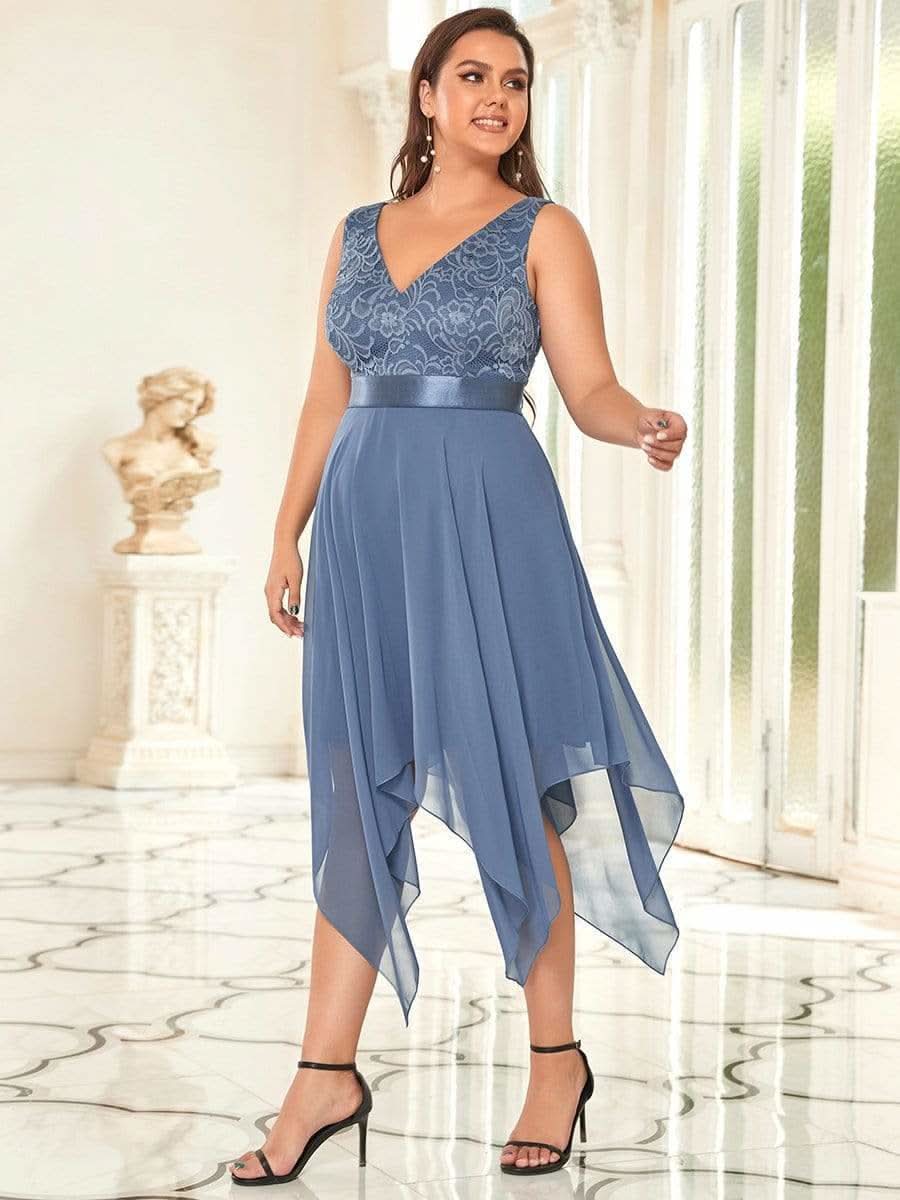 V-Ausschnitt Spitze Knielang Hochzeitsgast Kleider Große Größen #farbe_Dusty Navy