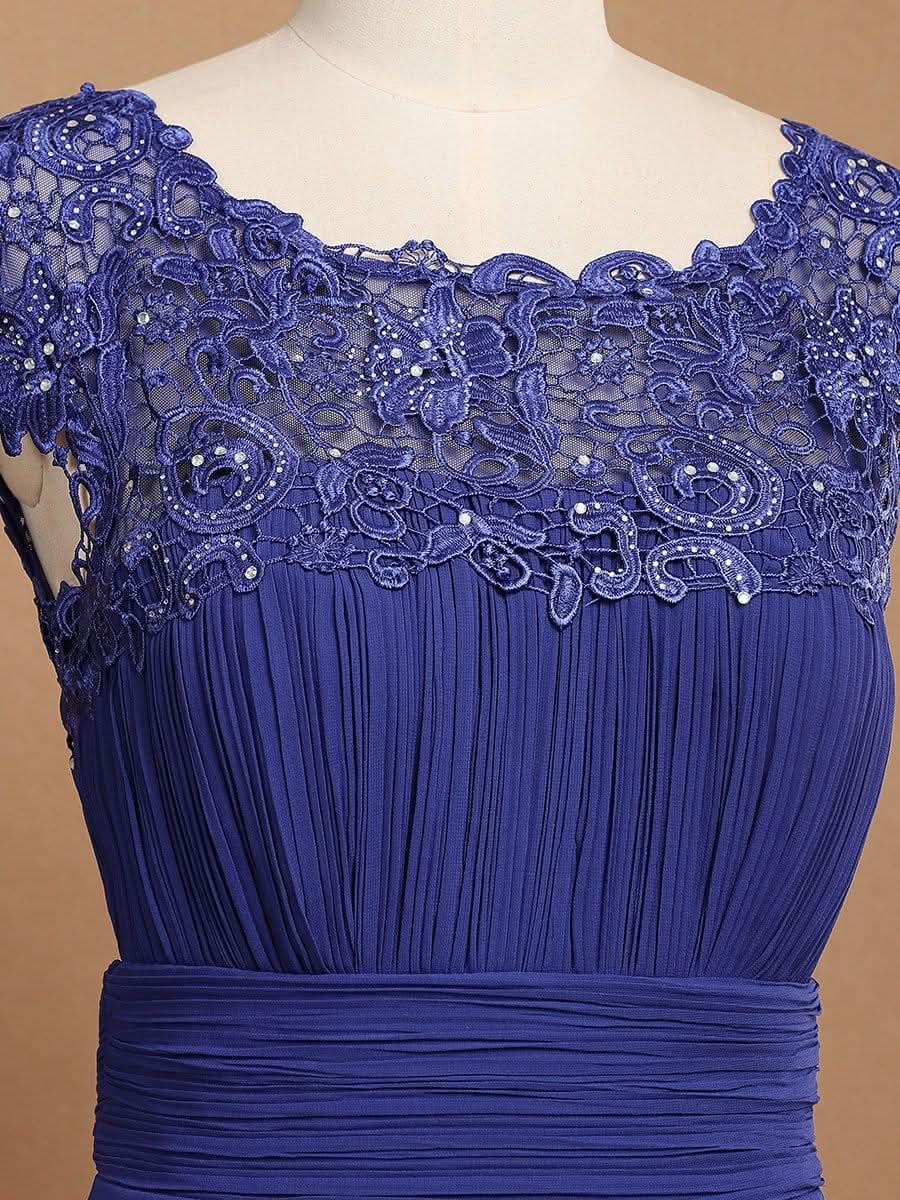 Elegantes Maxi-Brautjungfernkleid mit langen Spitzen und FlügelÄrmeln #Farbe_Saphirblau